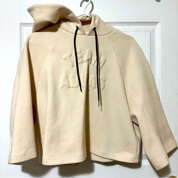 [sold] Adidas Sweater - Picture 1 of 3